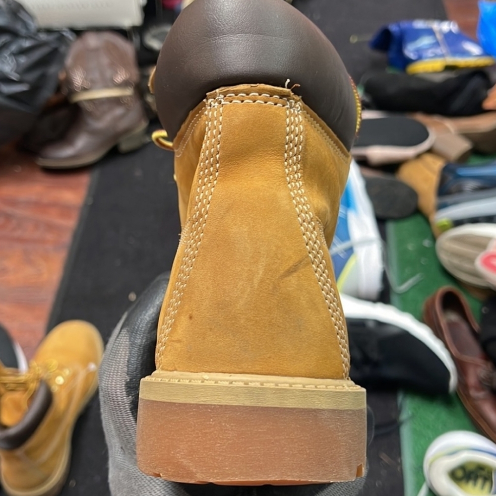 Traditional Wheat Timberland Boots - Youth Size: 6.5 - Picture 7 of 8